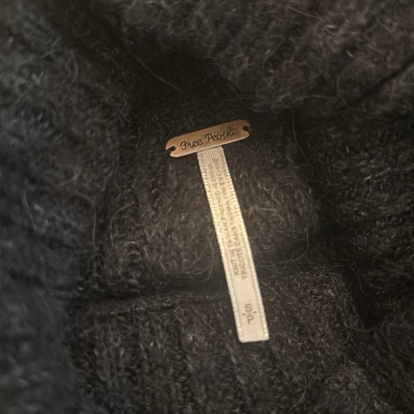 Free People Sweater - Picture 5 of 5